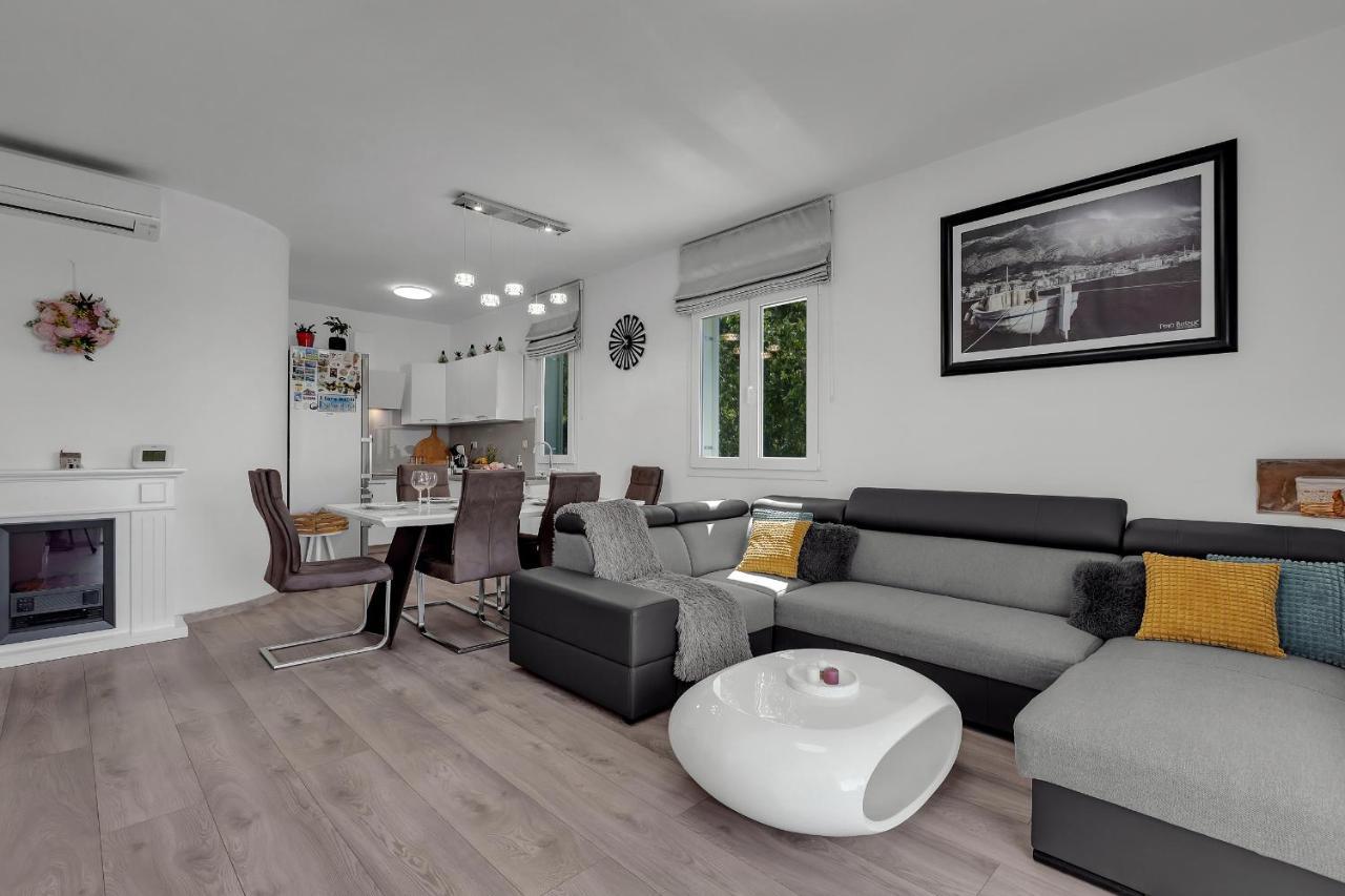 Apartment Apricus Макарська Екстер'єр фото