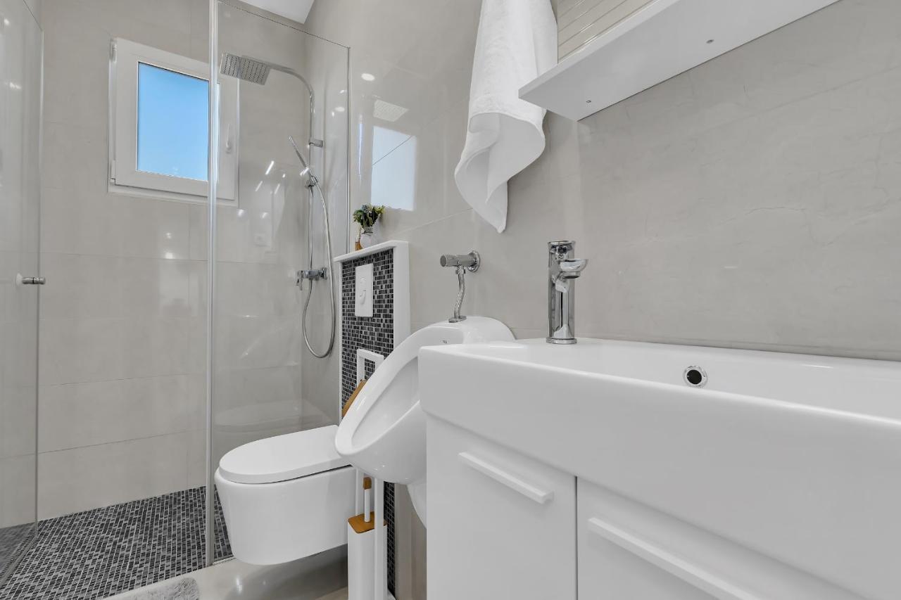 Apartment Apricus Макарська Екстер'єр фото