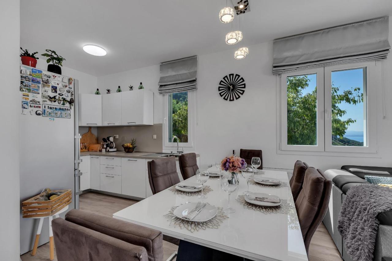 Apartment Apricus Макарська Екстер'єр фото