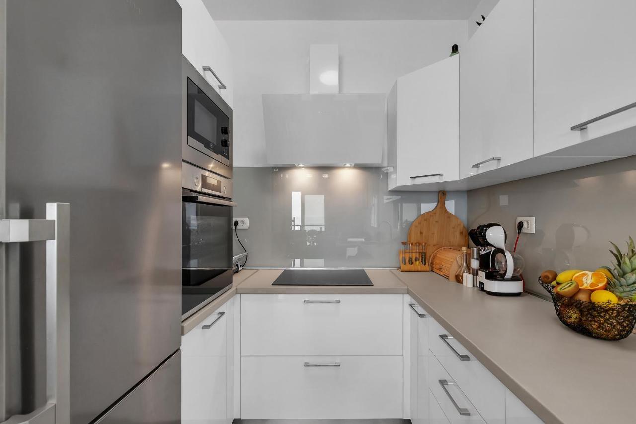 Apartment Apricus Макарська Екстер'єр фото